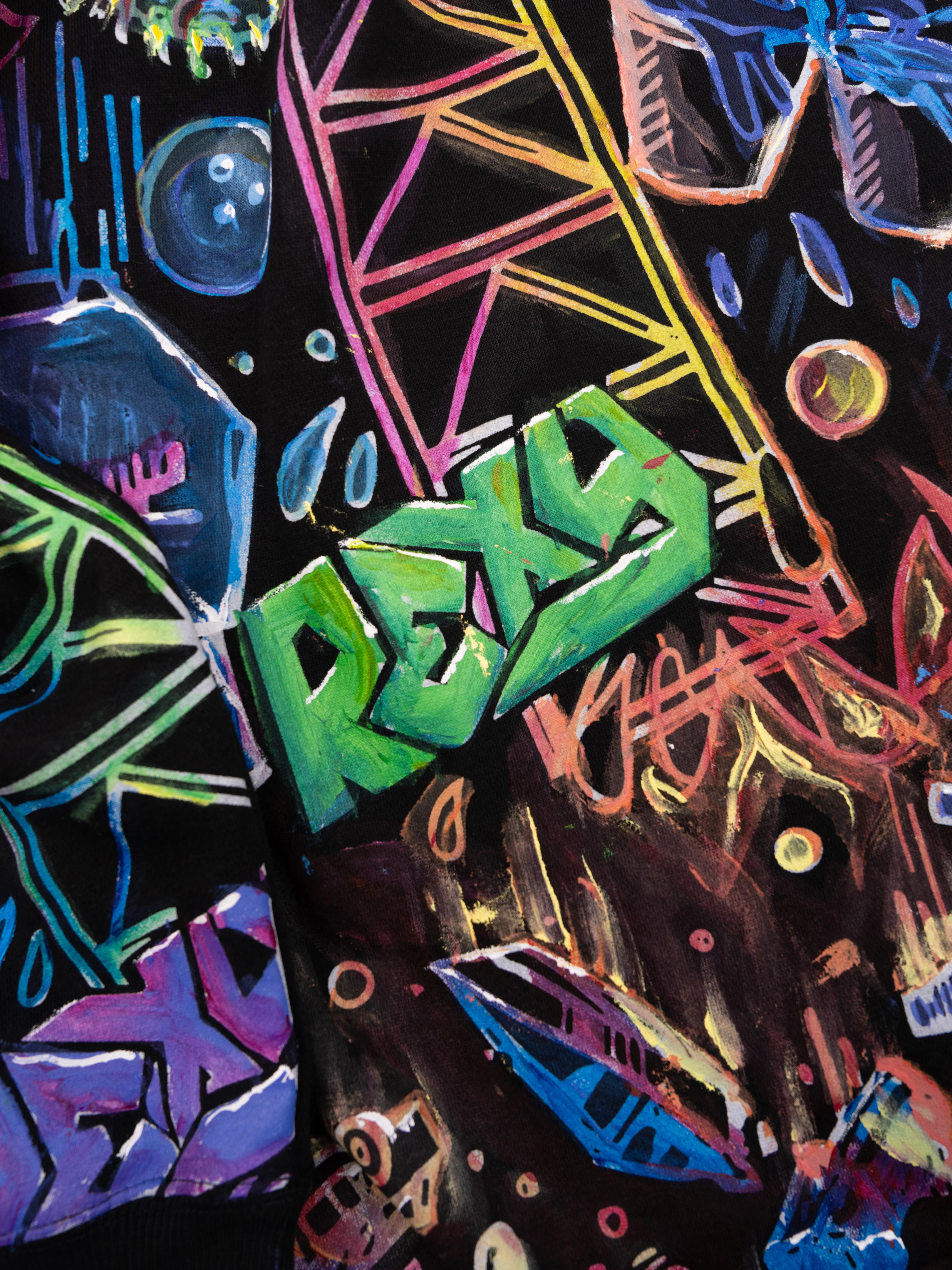 EXCLUSIVE Artist Hoodie - Image 7